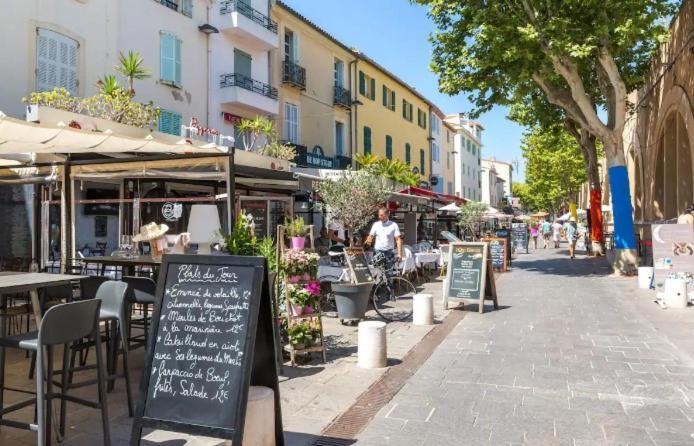 Appartement Authentique Situe En Plein Centre D'Antibes Ngoại thất bức ảnh