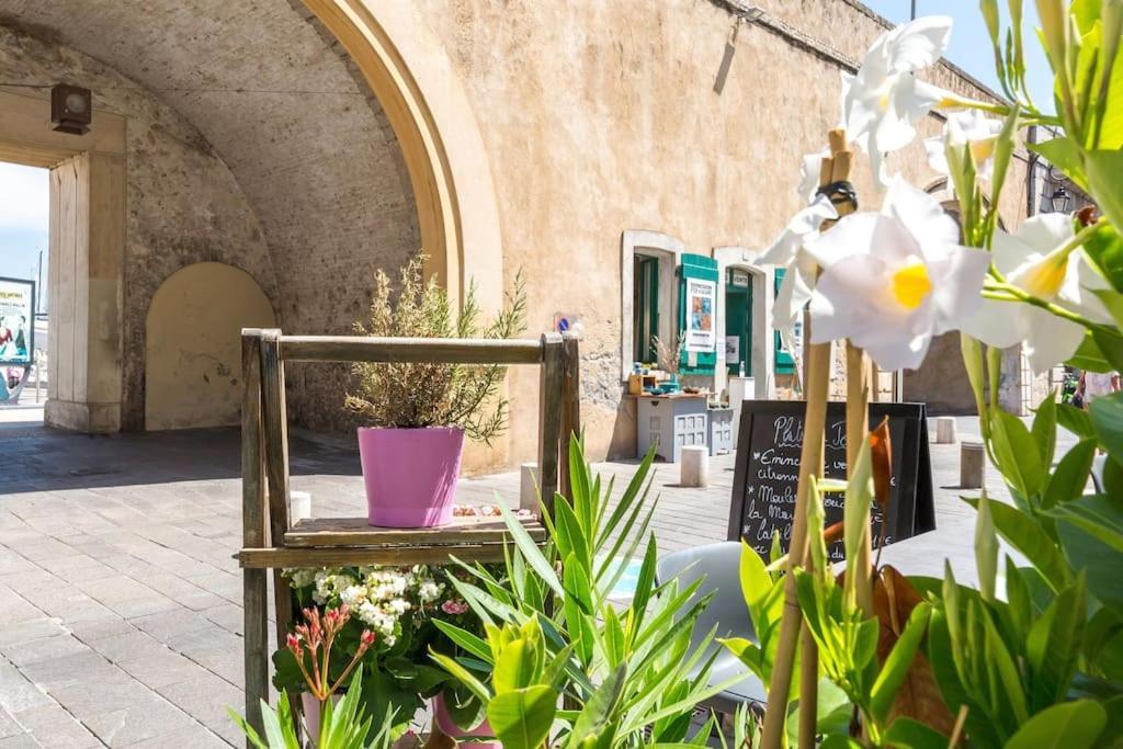 Appartement Authentique Situe En Plein Centre D'Antibes Ngoại thất bức ảnh